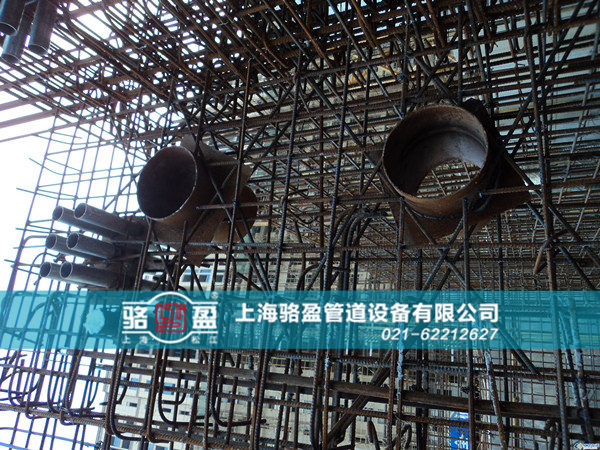<a href=http://www.www.ambizomart.com target=_blank class=infotextkey>防水套管</a>和墻體之間的結(jié)合